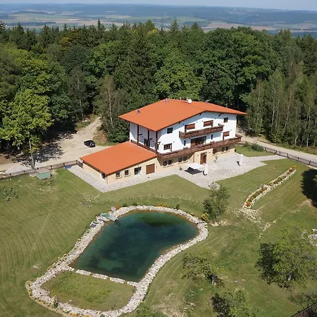 Restaurace & Rochota 4*